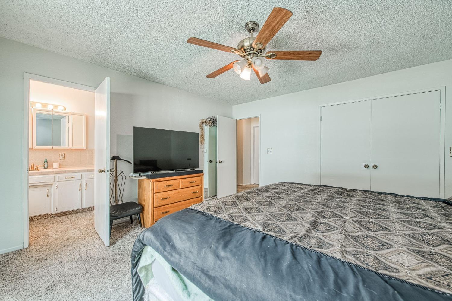 Sanger, California, 93657, United States, 4 Bedrooms Bedrooms, ,3 BathroomsBathrooms,Residential,For Sale,1897829