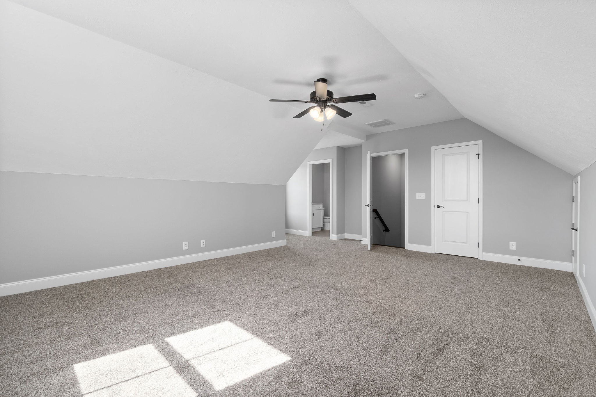 Southside, Tennessee, 37171, United States, 3 Bedrooms Bedrooms, ,3 BathroomsBathrooms,Residential,For Sale,1943540