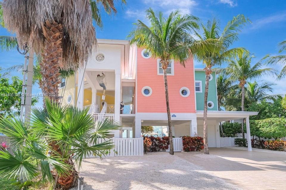 Islamorada, Florida, 33036, United States, 8 Bedrooms Bedrooms, ,10 BathroomsBathrooms,Residential,For Sale,1807381