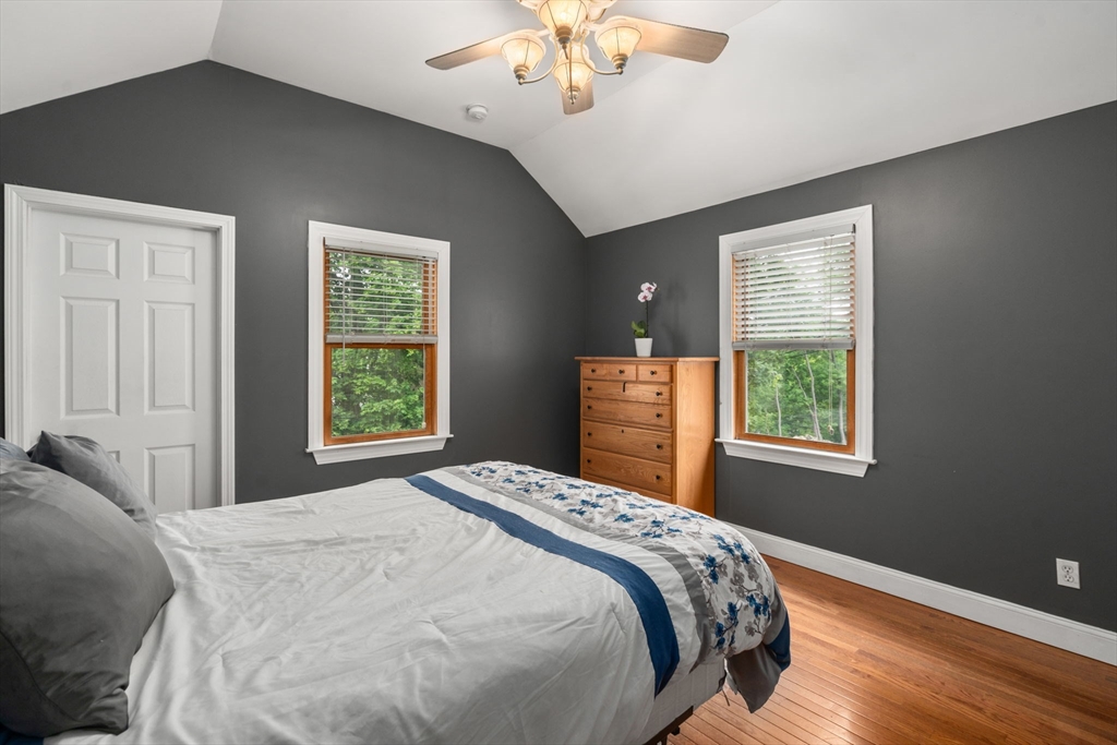 Wakefield, Massachusetts, 01880, United States, 5 Bedrooms Bedrooms, ,3 BathroomsBathrooms,Residential,For Sale,1837062