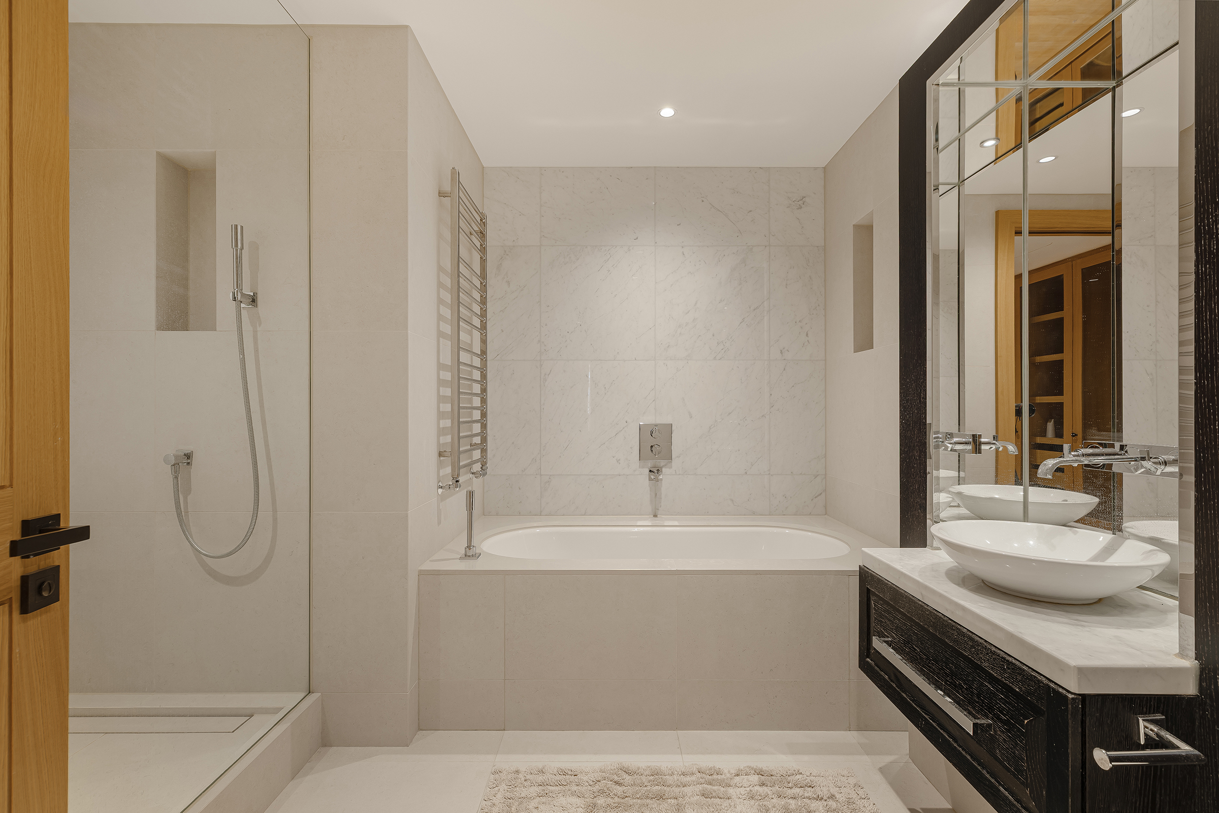  A Three-Bedroom Lateral Apartment at Cleland House - 物件實景