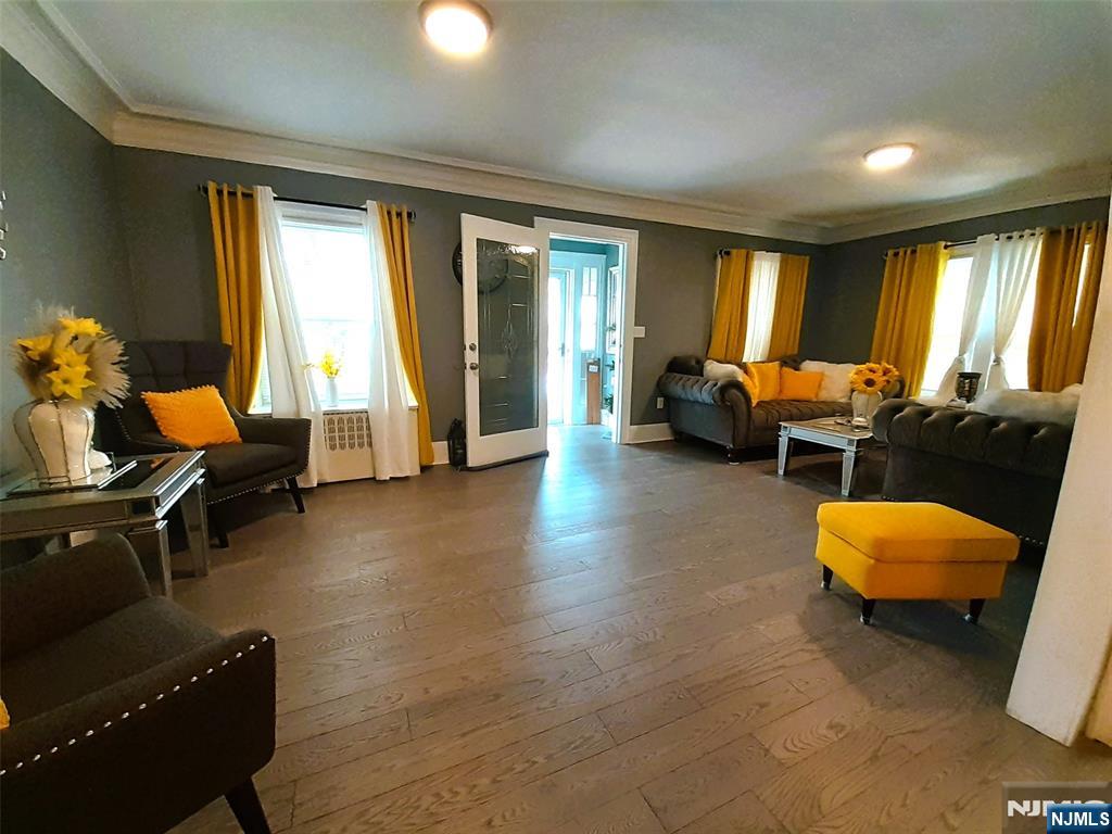Paterson, New Jersey, 07504, United States, 5 Bedrooms Bedrooms, ,5 BathroomsBathrooms,Residential,For Sale,1837815