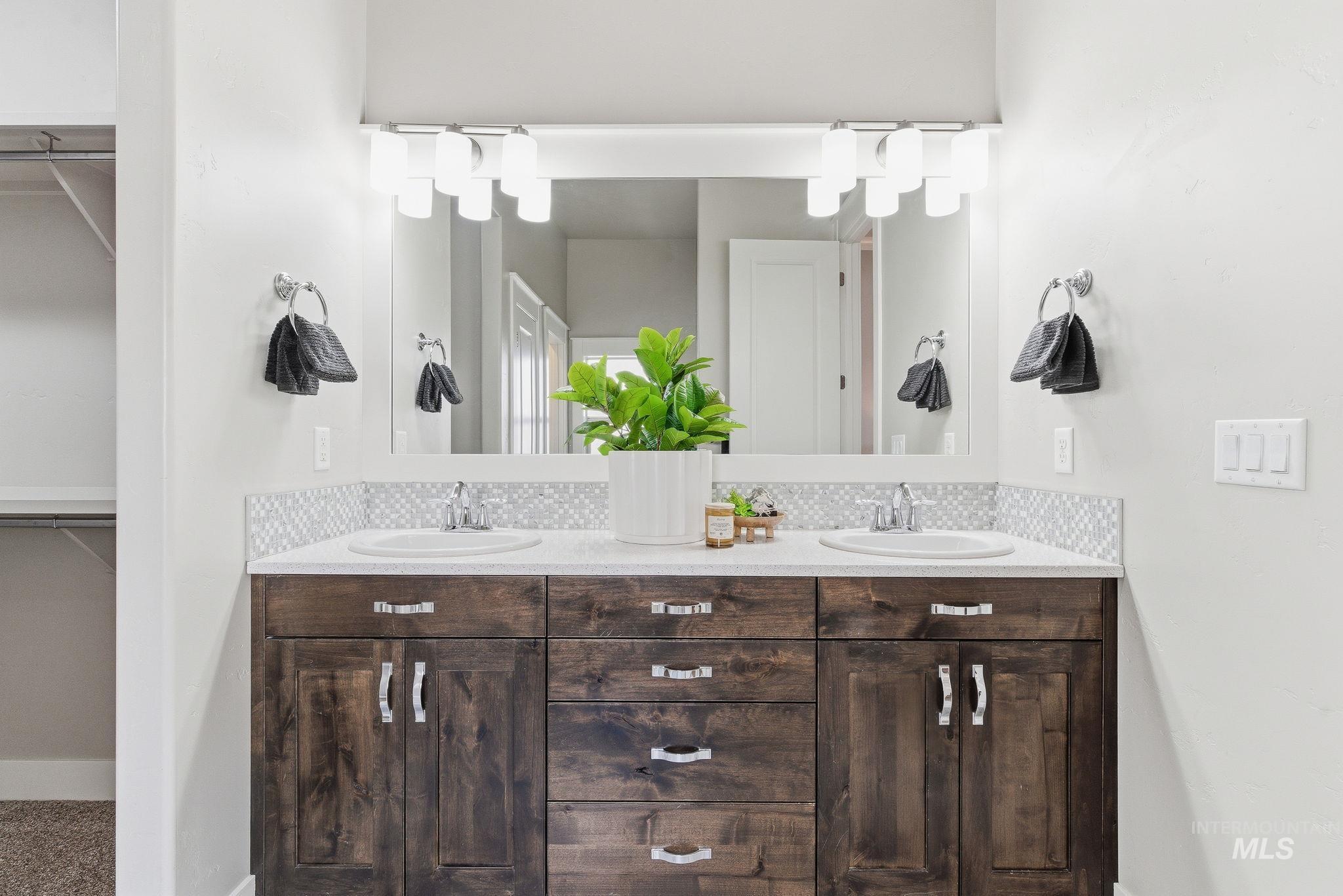 Star, Idaho, 83669, United States, 3 Bedrooms Bedrooms, ,Residential,For Sale,2001751