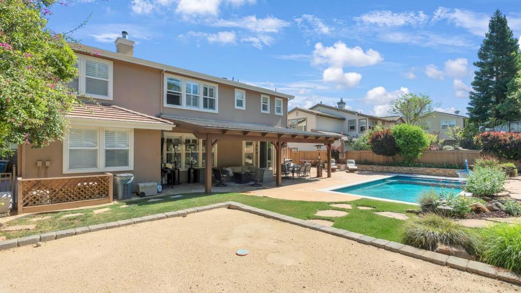 Gilroy, California, 95020, United States, 5 Bedrooms Bedrooms, ,4 BathroomsBathrooms,Residential,For Sale,2032655