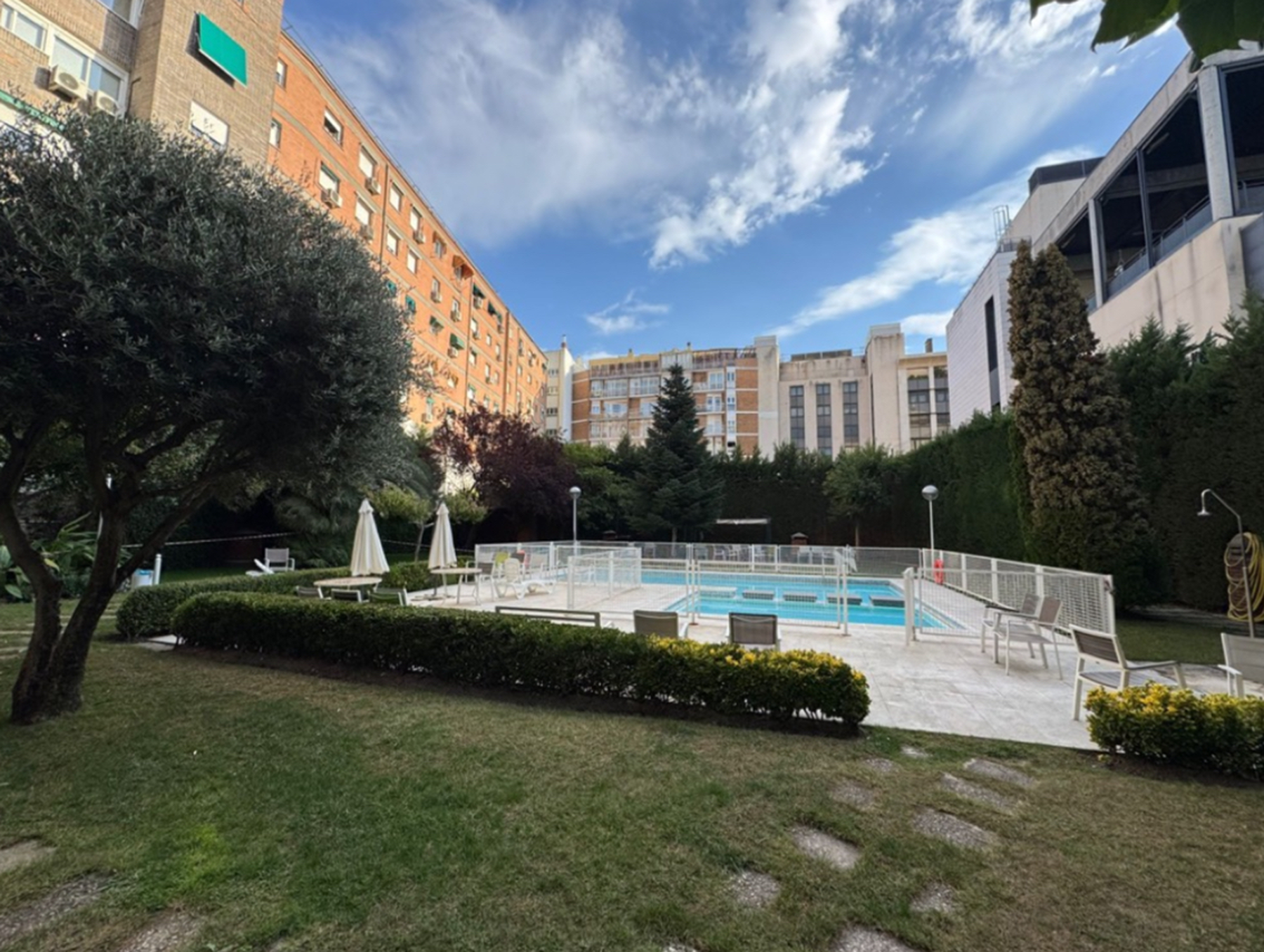  Renovated apartment with 3 ter - 物件實景