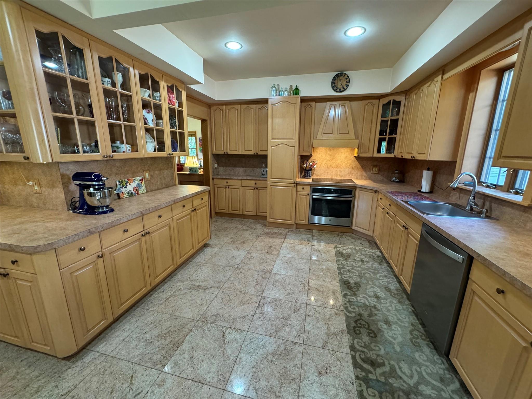 Ossining, New York, 10562, United States, 3 Bedrooms Bedrooms, ,2 BathroomsBathrooms,Residential,For Sale,1847273