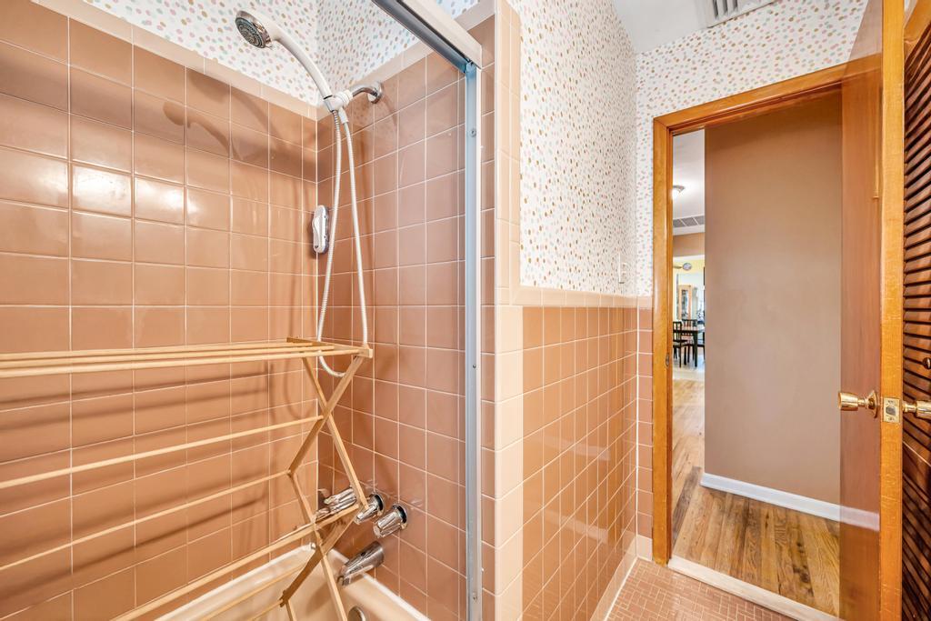 Islip Terrace, New York, 11752, United States, 3 Bedrooms Bedrooms, ,3 BathroomsBathrooms,Residential,For Sale,1898888