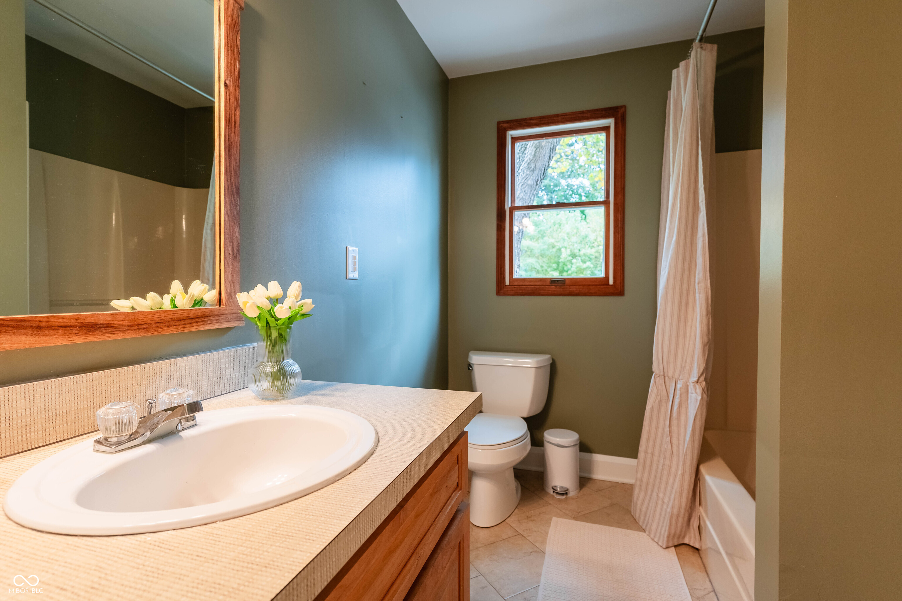 Indianapolis, Indiana, 46268, United States, 4 Bedrooms Bedrooms, ,2 BathroomsBathrooms,Residential,For Sale,1981741