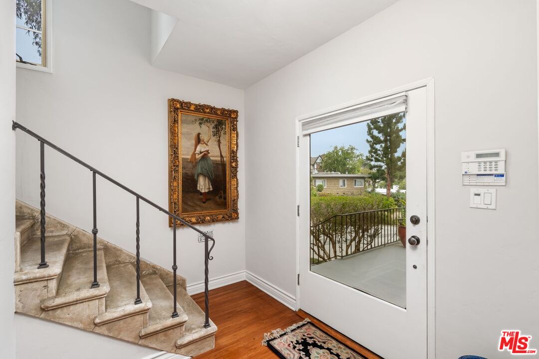 Los Angeles, California, 90027, United States, 4 Bedrooms Bedrooms, ,4 BathroomsBathrooms,Residential,For Sale,1898914