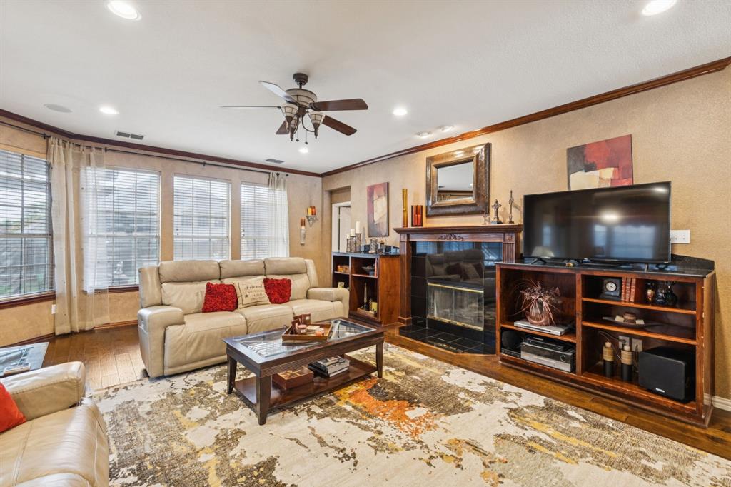 Plano, Texas, 75025, United States, 4 Bedrooms Bedrooms, ,3 BathroomsBathrooms,Residential,For Sale,1912085