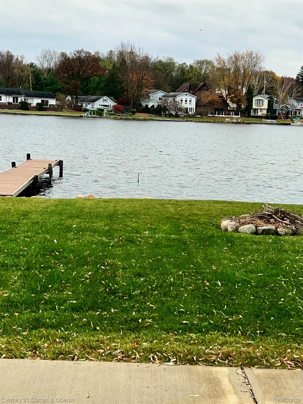 Jackson, Michigan, 49201, United States, 3 Bedrooms Bedrooms, ,3 BathroomsBathrooms,Residential,For Sale,1981223