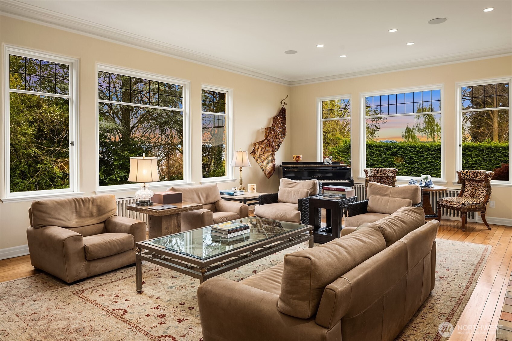 Seattle, Washington, 98112, United States, 4 Bedrooms Bedrooms, ,3 BathroomsBathrooms,Residential,For Sale,1770318