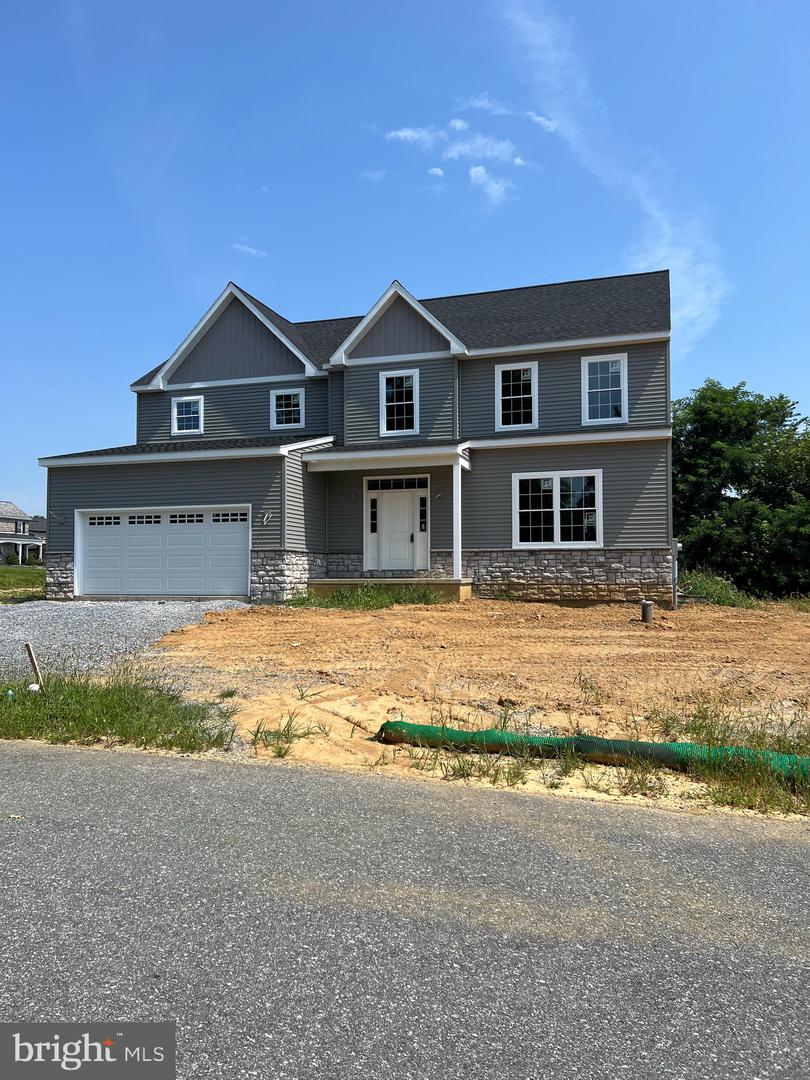 Lancaster, Pennsylvania, 17602, United States, 4 Bedrooms Bedrooms, ,3 BathroomsBathrooms,Residential,For Sale,1787708