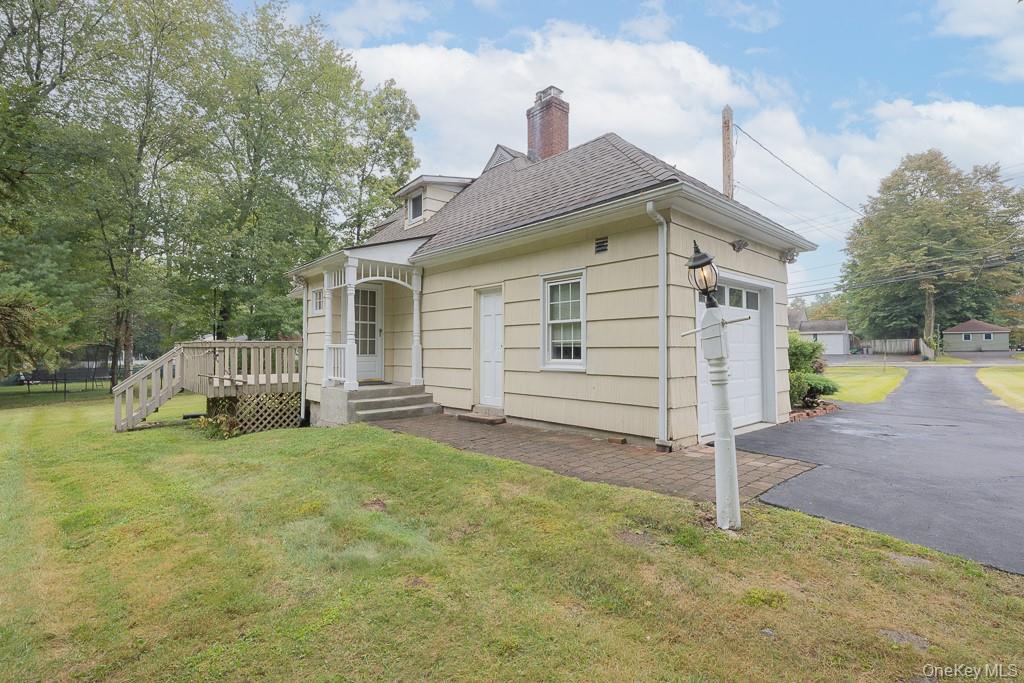 Nanuet, New York, 10954, United States, 3 Bedrooms Bedrooms, ,2 BathroomsBathrooms,Residential,For Sale,1942137