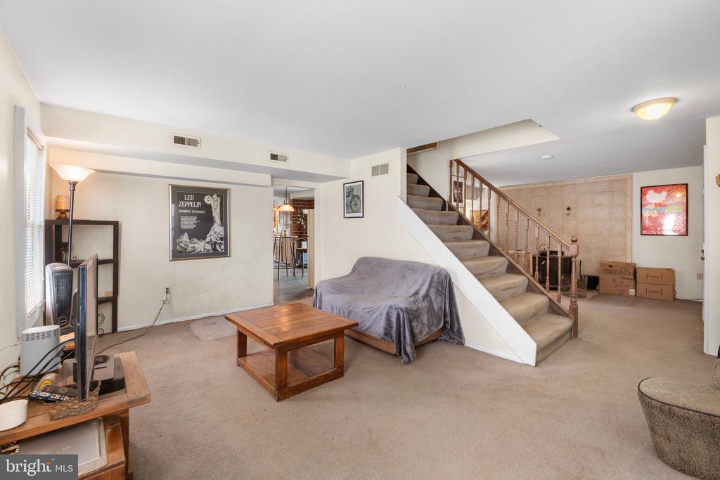 Woodbine, Maryland, 21797, United States, 4 Bedrooms Bedrooms, ,3 BathroomsBathrooms,Residential,For Sale,1921948