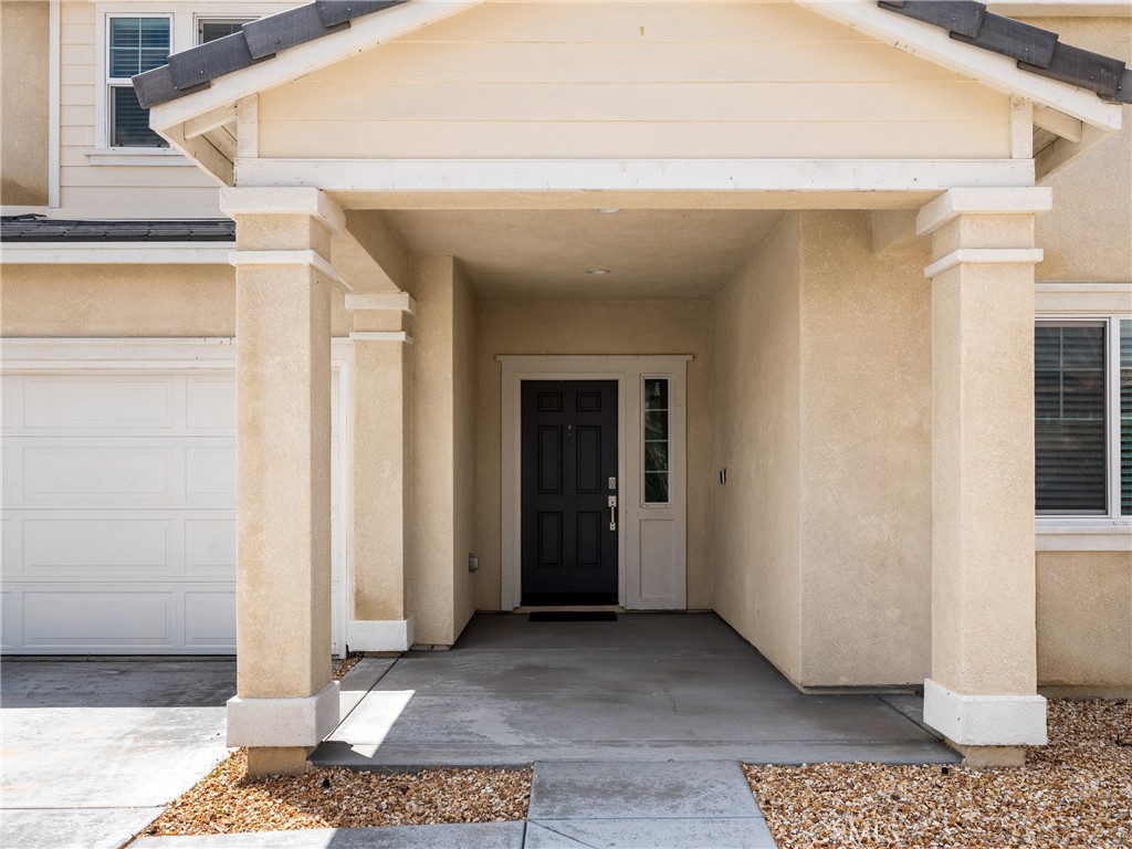 Hesperia, California, 92345, United States, 4 Bedrooms Bedrooms, ,3 BathroomsBathrooms,Residential,For Sale,1874761