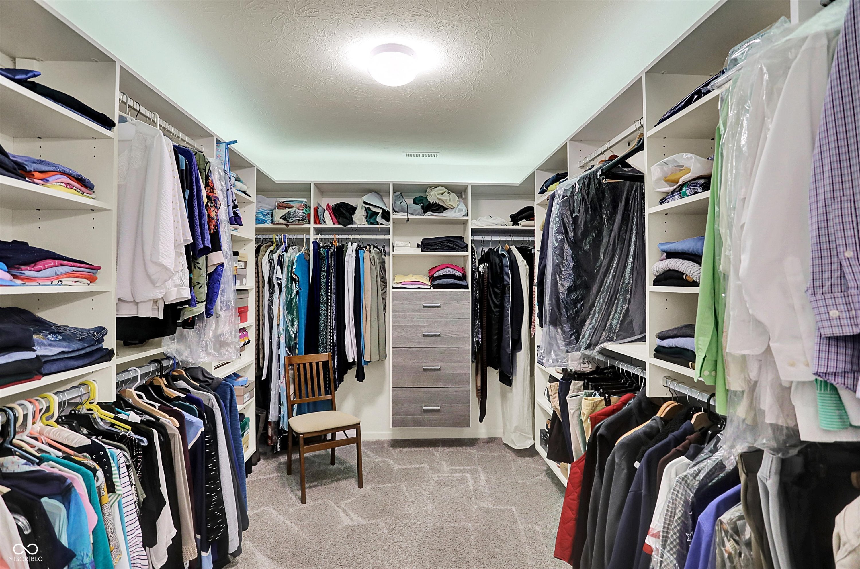 Noblesville, Indiana, 46060, United States, 5 Bedrooms Bedrooms, ,3 BathroomsBathrooms,Residential,For Sale,1974054