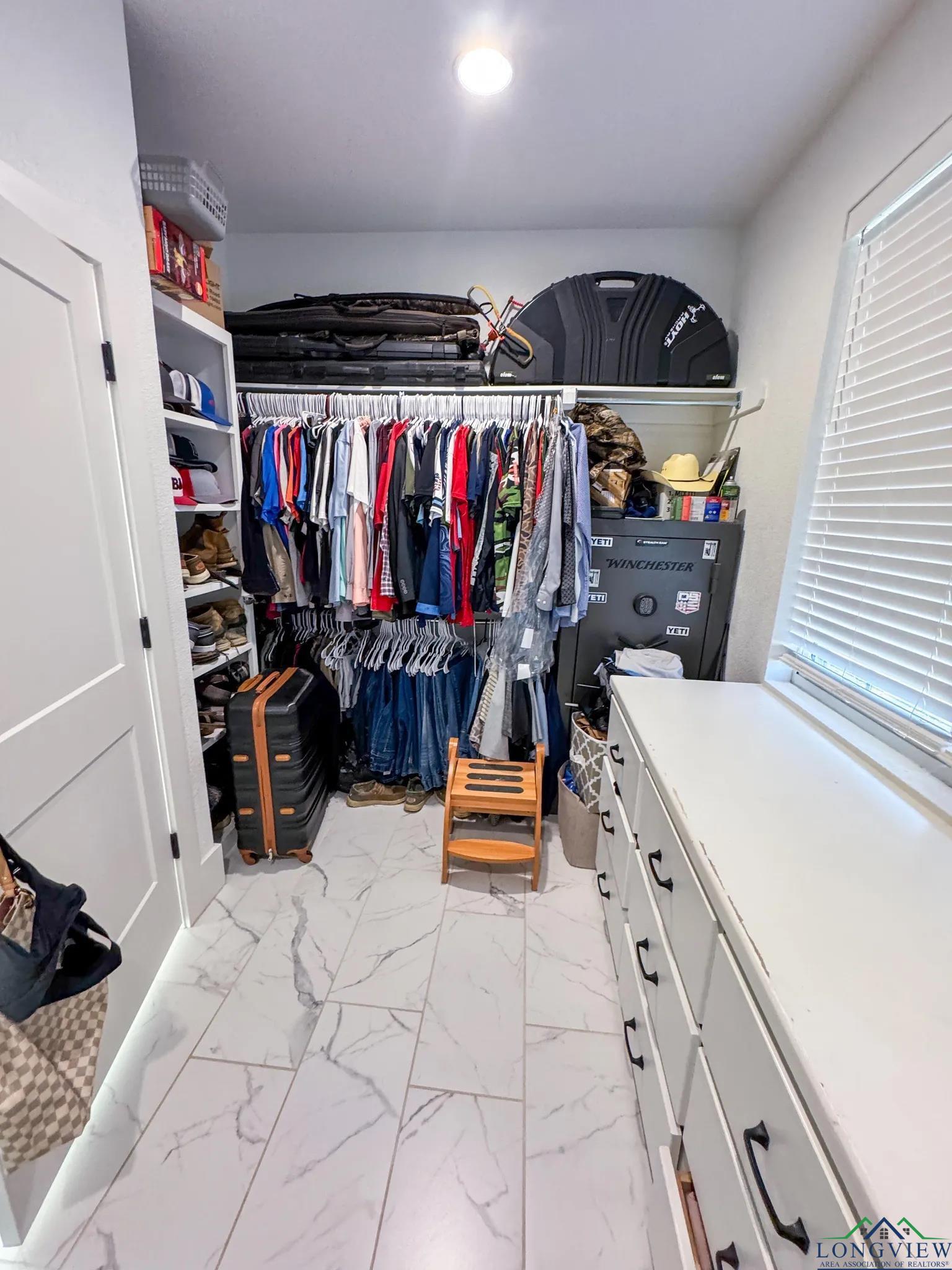 Texarkana, Texas, 75503, United States, 4 Bedrooms Bedrooms, ,4 BathroomsBathrooms,Residential,For Sale,1980394