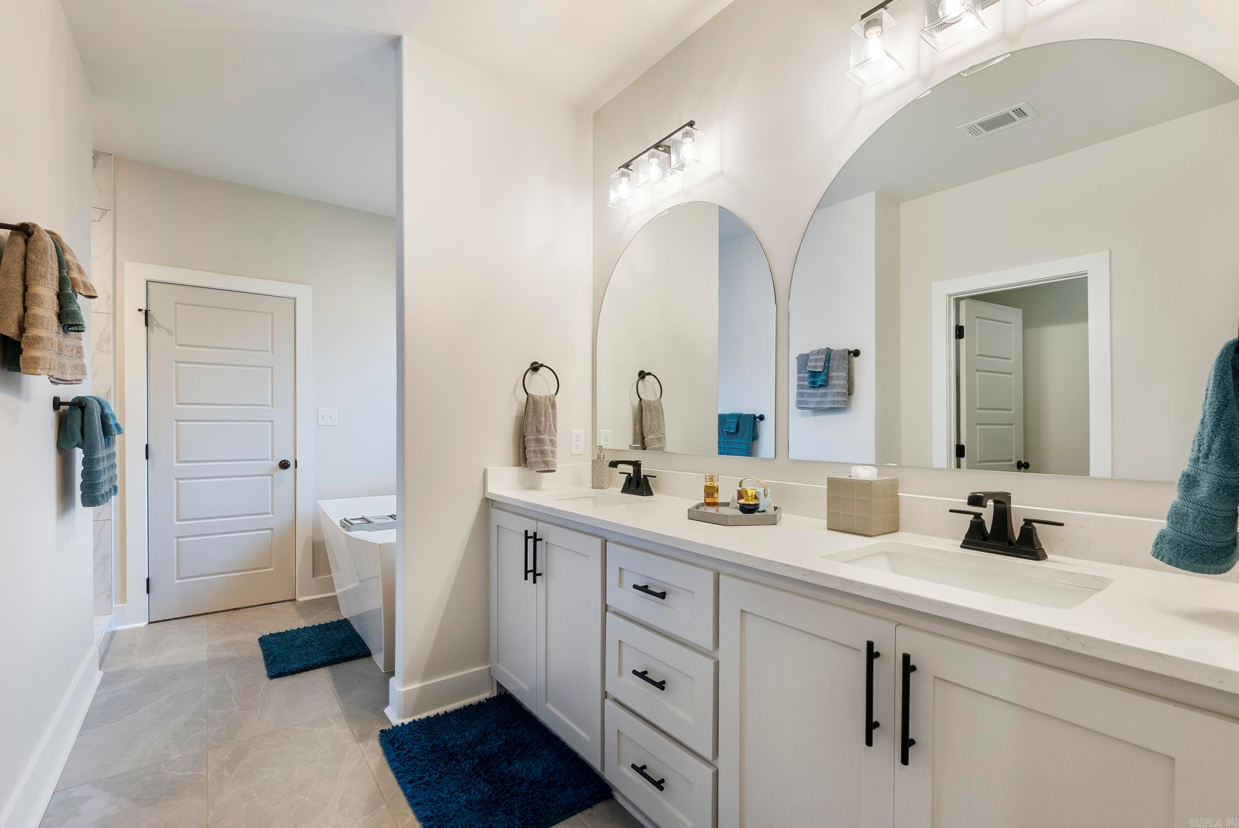 Maumelle, Arkansas, 72113, United States, 4 Bedrooms Bedrooms, ,3 BathroomsBathrooms,Residential,For Sale,2005751