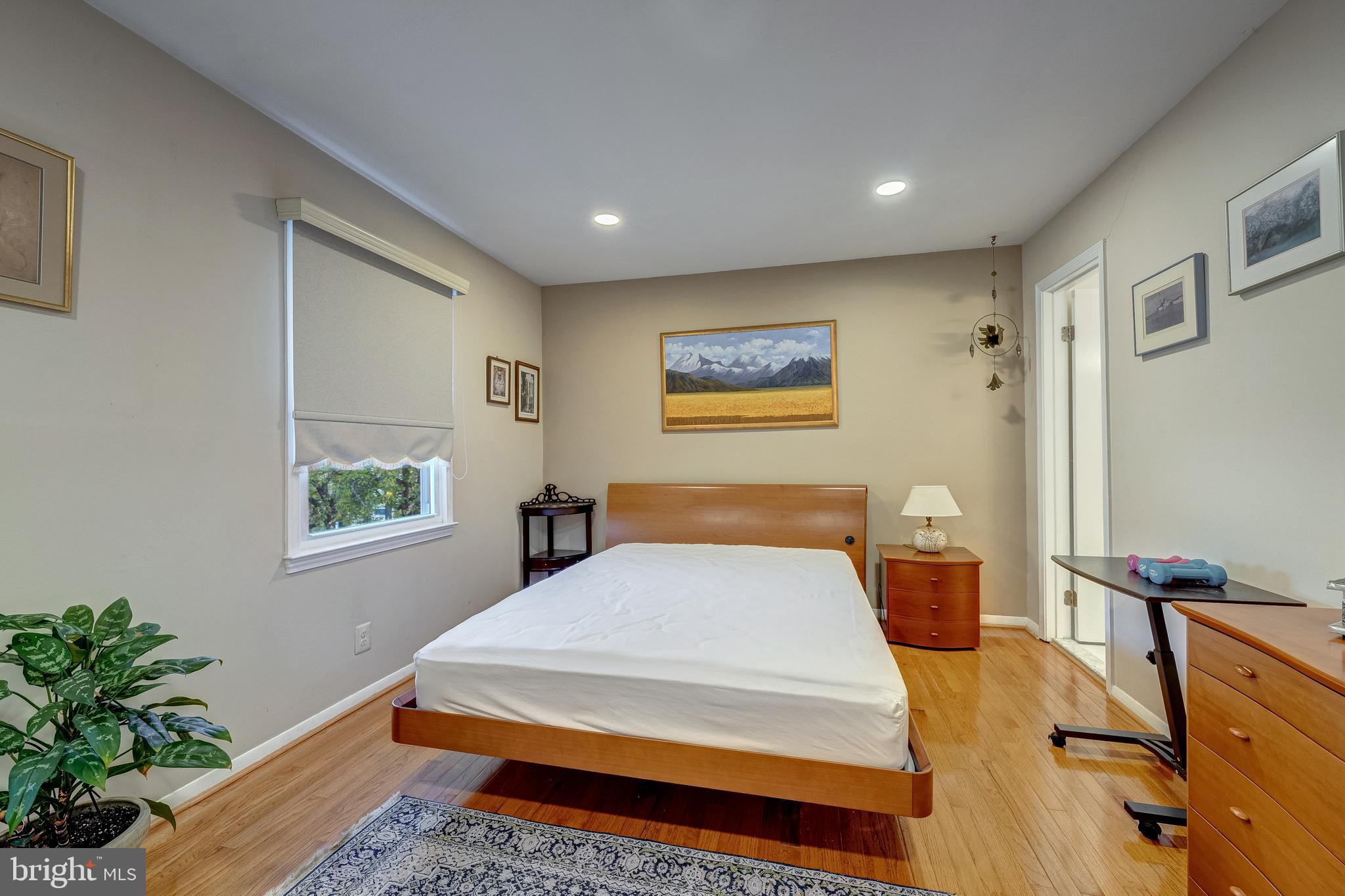 Springfield, Virginia, 22152, United States, 3 Bedrooms Bedrooms, ,3 BathroomsBathrooms,Residential,For Sale,1982365