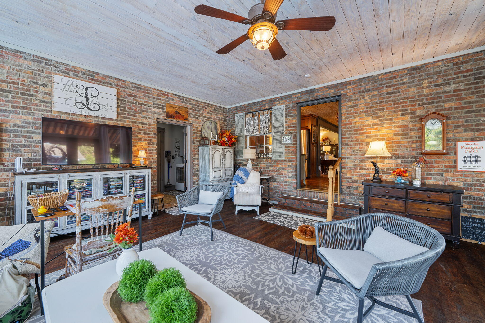 Harrison, Tennessee, 37341, United States, 4 Bedrooms Bedrooms, ,4 BathroomsBathrooms,Residential,For Sale,1951177