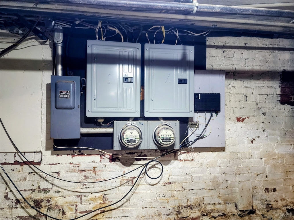 Boston, Massachusetts, 02128, United States, 4 Bedrooms Bedrooms, ,2 BathroomsBathrooms,Residential,For Sale,1975613