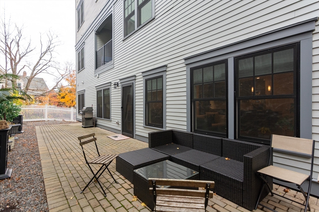 Winchester, Massachusetts, 01890, United States, 2 Bedrooms Bedrooms, ,2 BathroomsBathrooms,Residential,For Sale,1989425