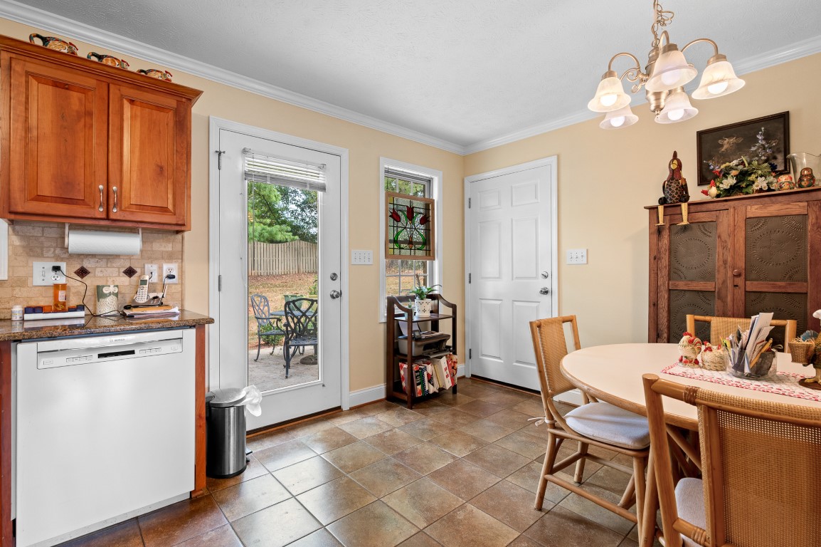 Bedford, Virginia, 24523, United States, 3 Bedrooms Bedrooms, ,3 BathroomsBathrooms,Residential,For Sale,1990224