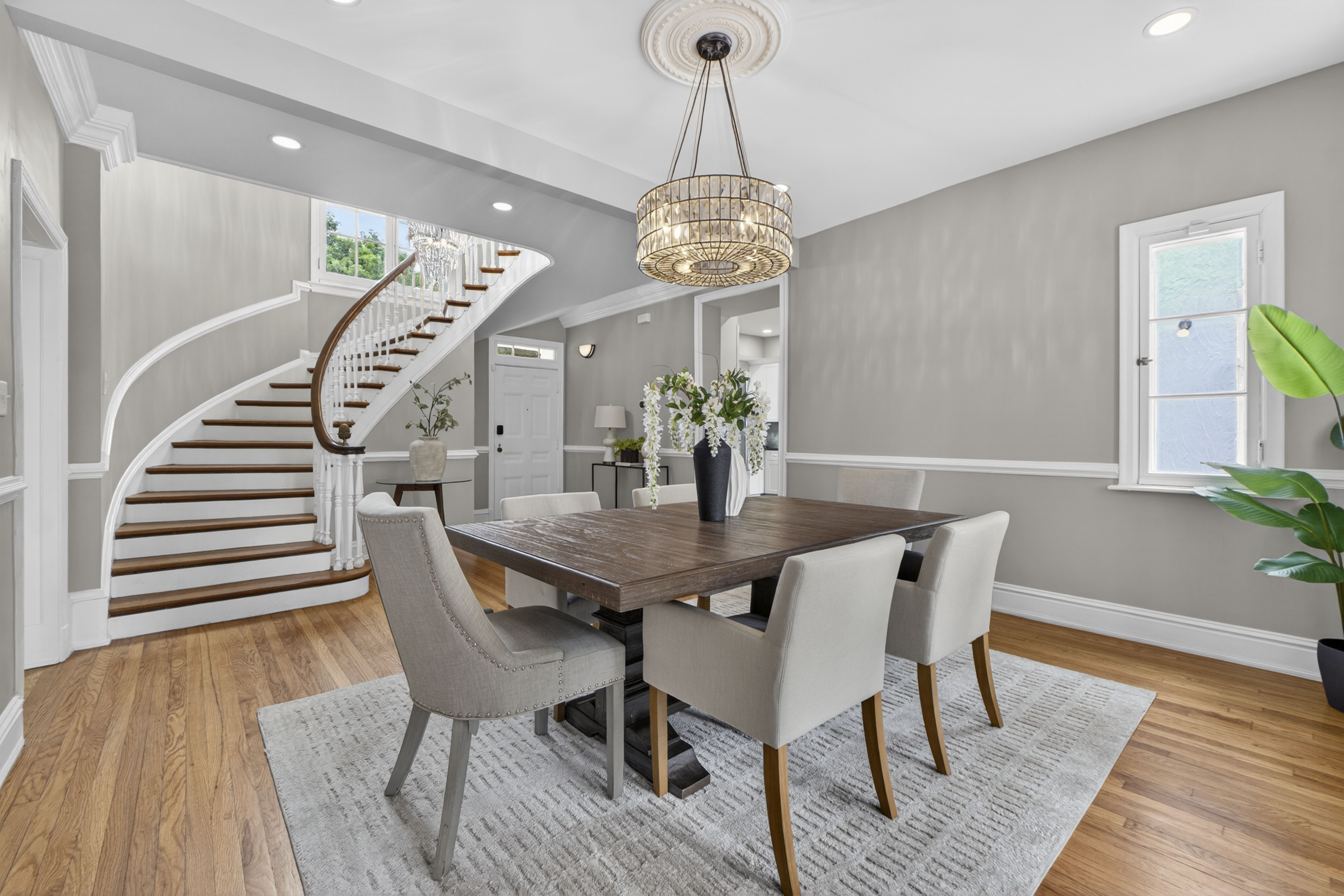  Timeless Mediterranean Revival Blends European Elegance & Hollywood Glamour - 物件實景