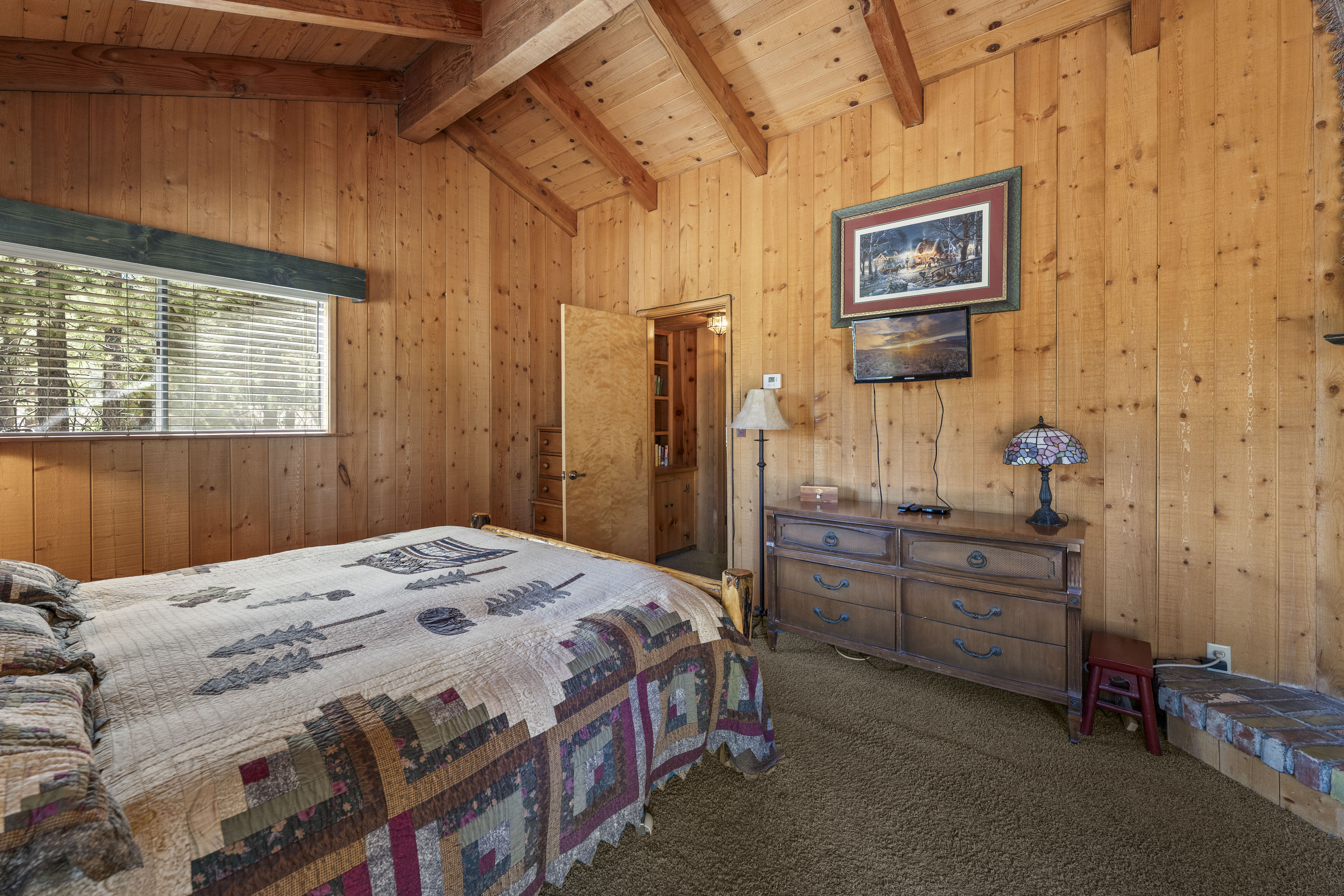  39625 Flicker Road, Fawnskin, CA 92333 - 物件實景
