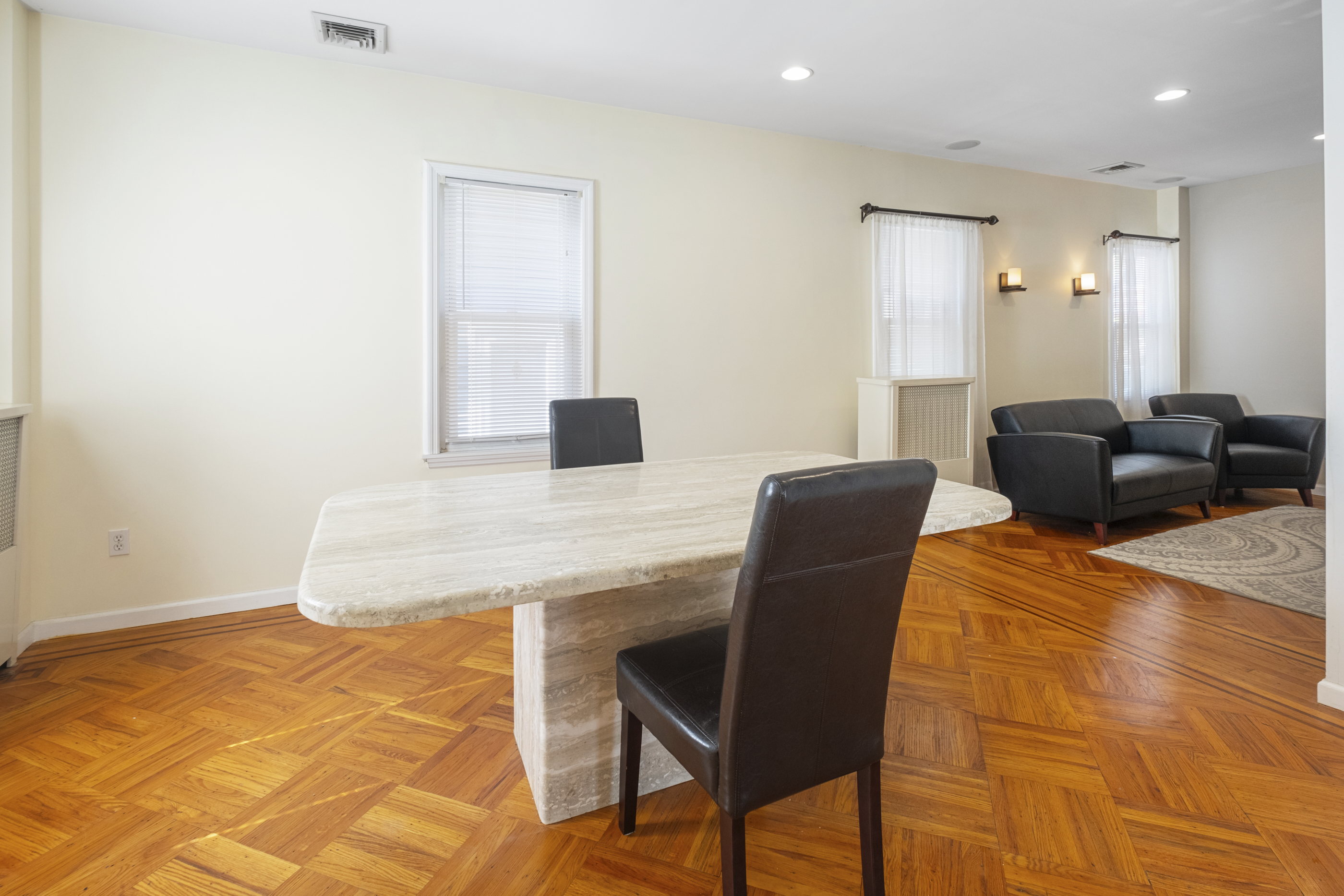 Floral Park, New York, 11001, United States, 3 Bedrooms Bedrooms, ,2 BathroomsBathrooms,Residential,For Sale,1973854