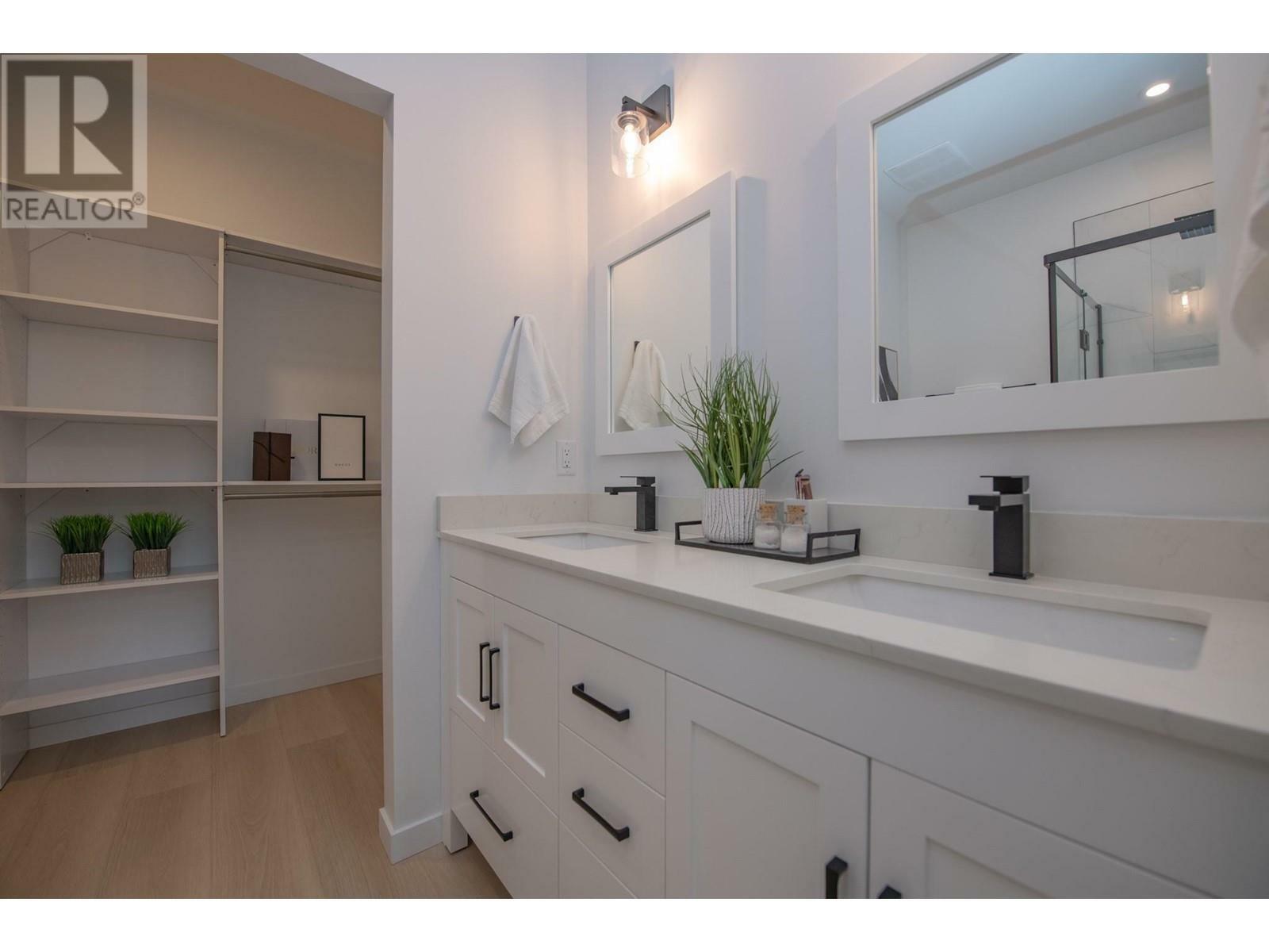 VERNON, British Columbia, V1H 1E2, CA, 3 Bedrooms Bedrooms, ,2 BathroomsBathrooms,Residential,For Sale,1838079