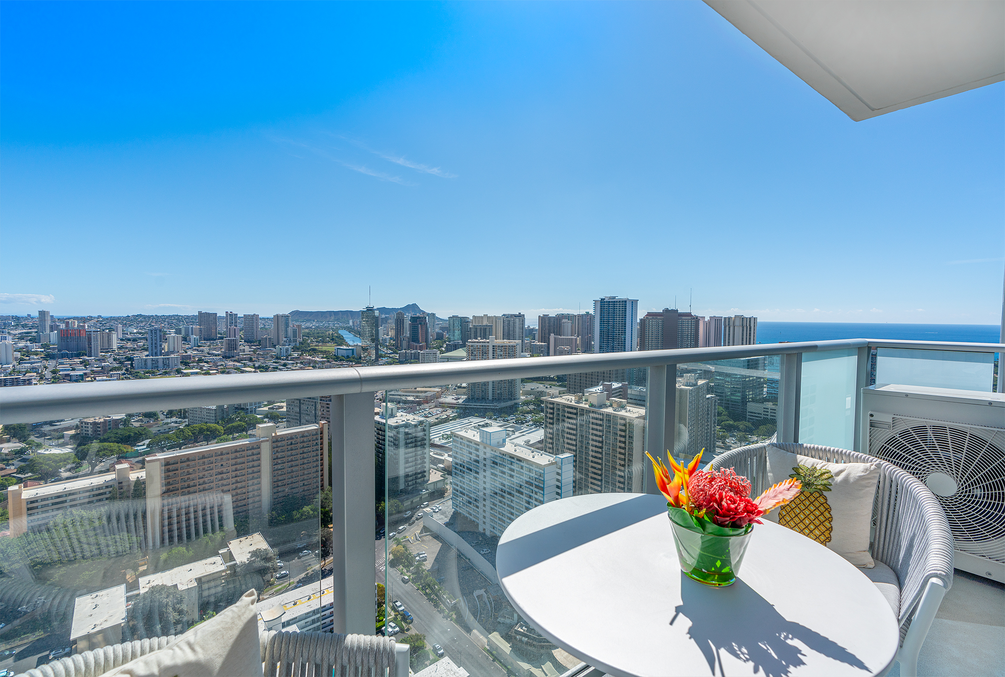 Honolulu, Hawaii, 96814, United States, 2 Bedrooms Bedrooms, ,2 BathroomsBathrooms,Residential,For Sale,2005492