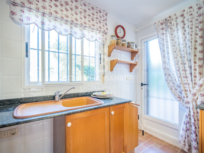 Valencia, Paterna, La Ca?ada Valencia, Paterna, La, Paterna, Comunidad Valenciana, ES, 5 Bedrooms Bedrooms, ,3 BathroomsBathrooms,Residential,For Sale,Valencia, Paterna, La Ca?ada Valencia, Paterna, La,1672423