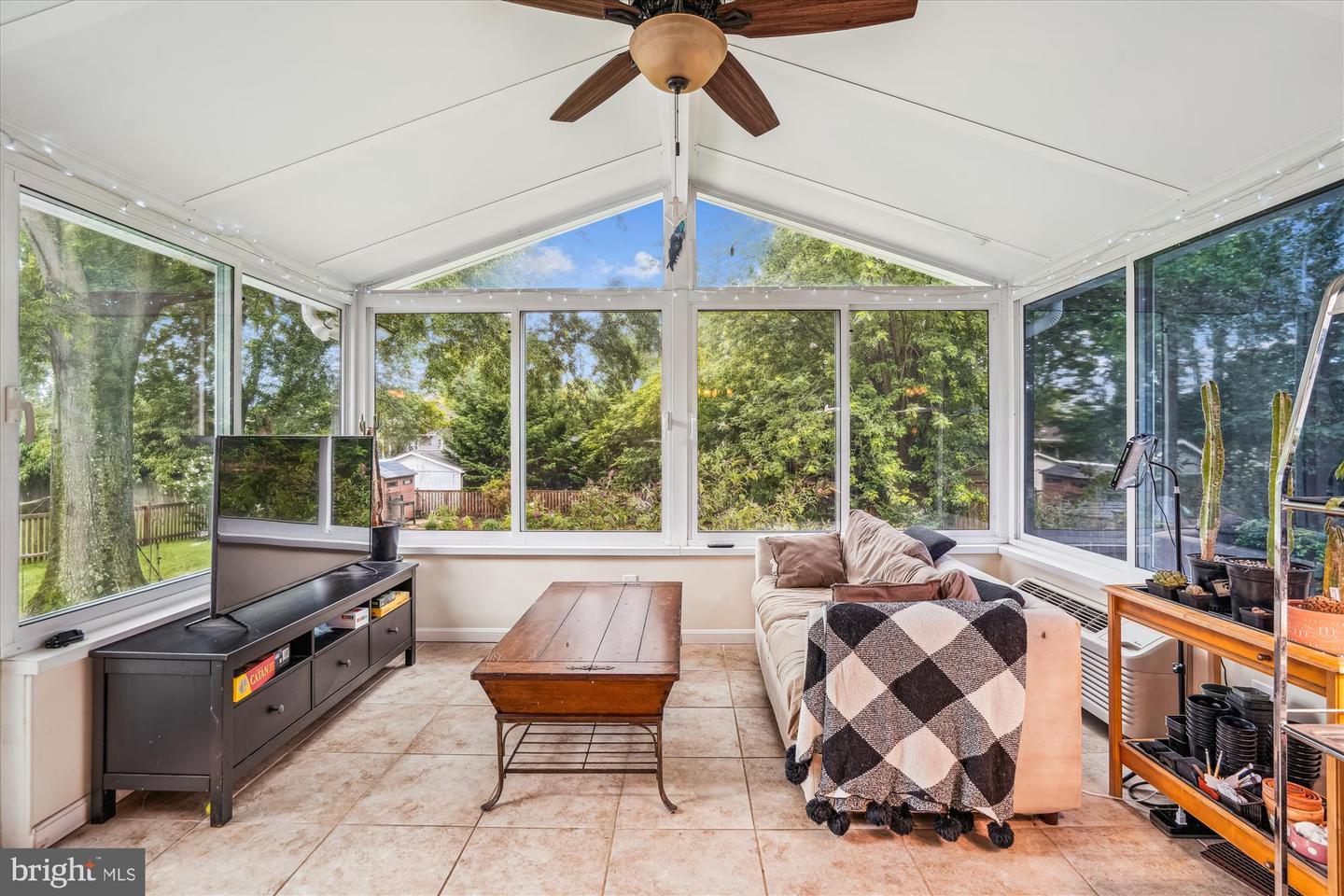 Annapolis, Maryland, 21403, United States, 4 Bedrooms Bedrooms, ,2 BathroomsBathrooms,Residential,For Sale,1896328