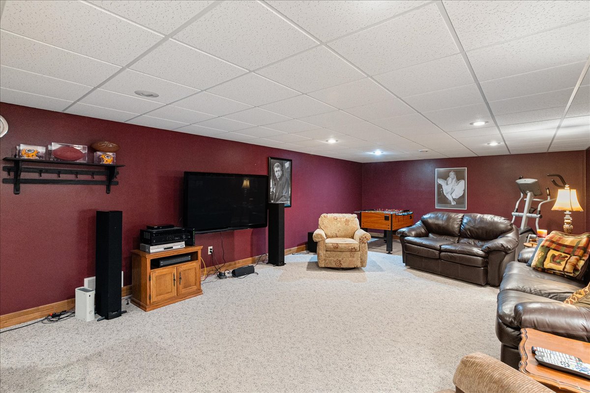 Medford, Wisconsin, 54451, United States, 4 Bedrooms Bedrooms, ,5 BathroomsBathrooms,Residential,For Sale,1881701