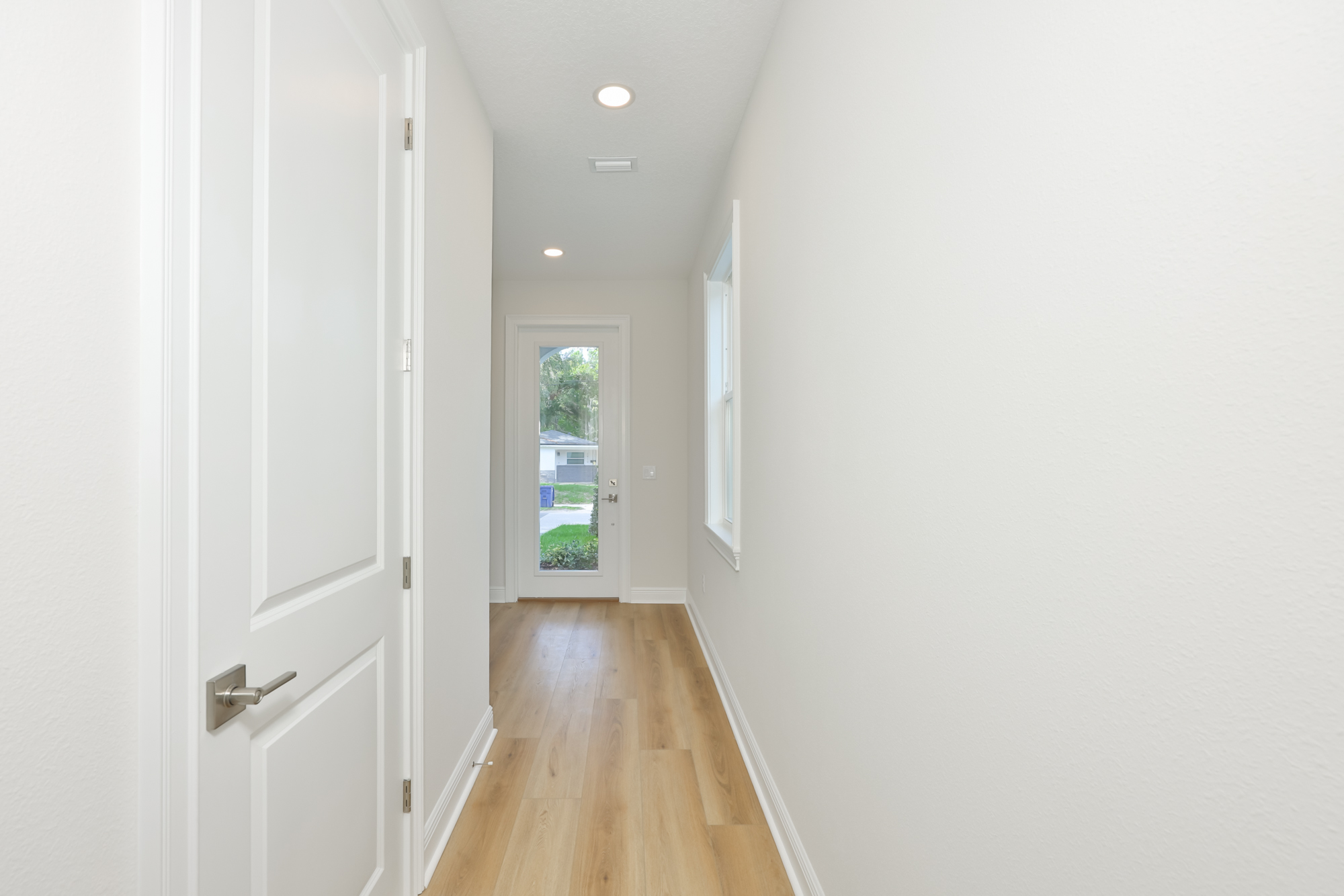 Tampa, Florida, 33607, United States, 3 Bedrooms Bedrooms, ,3 BathroomsBathrooms,Residential,For Sale,2049201