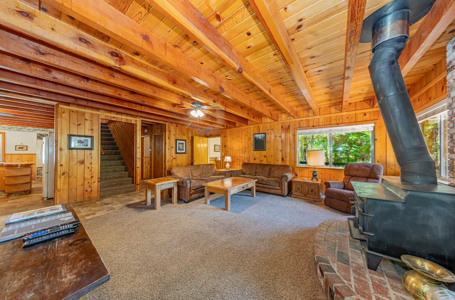 Yosemite, California, 95389, United States, 5 Bedrooms Bedrooms, ,4 BathroomsBathrooms,Residential,For Sale,1975650