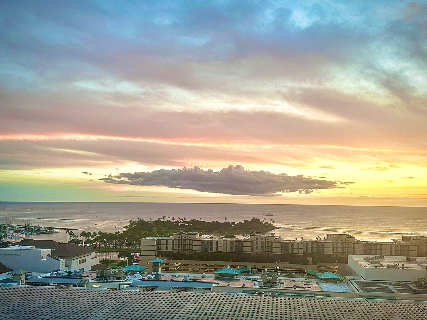 Honolulu, Hawaii, 96814, United States, 2 Bedrooms Bedrooms, ,2 BathroomsBathrooms,Residential,For Sale,1990475