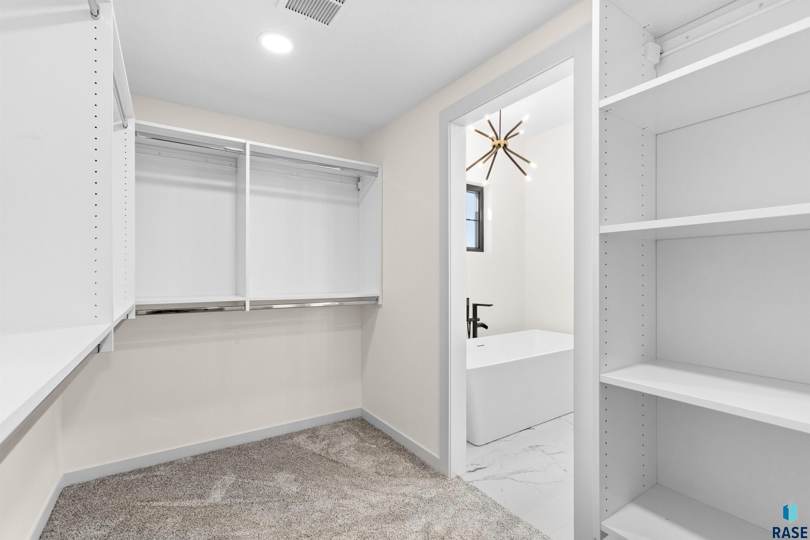 Rock Rapids, Iowa, 51246, United States, 5 Bedrooms Bedrooms, ,3 BathroomsBathrooms,Residential,For Sale,1957836