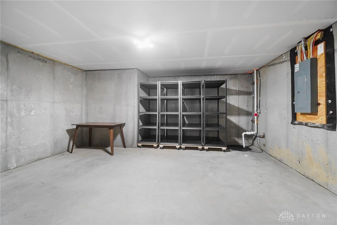 Yellow Springs Vlg, Ohio, 45387, United States, 3 Bedrooms Bedrooms, ,2 BathroomsBathrooms,Residential,For Sale,1906404