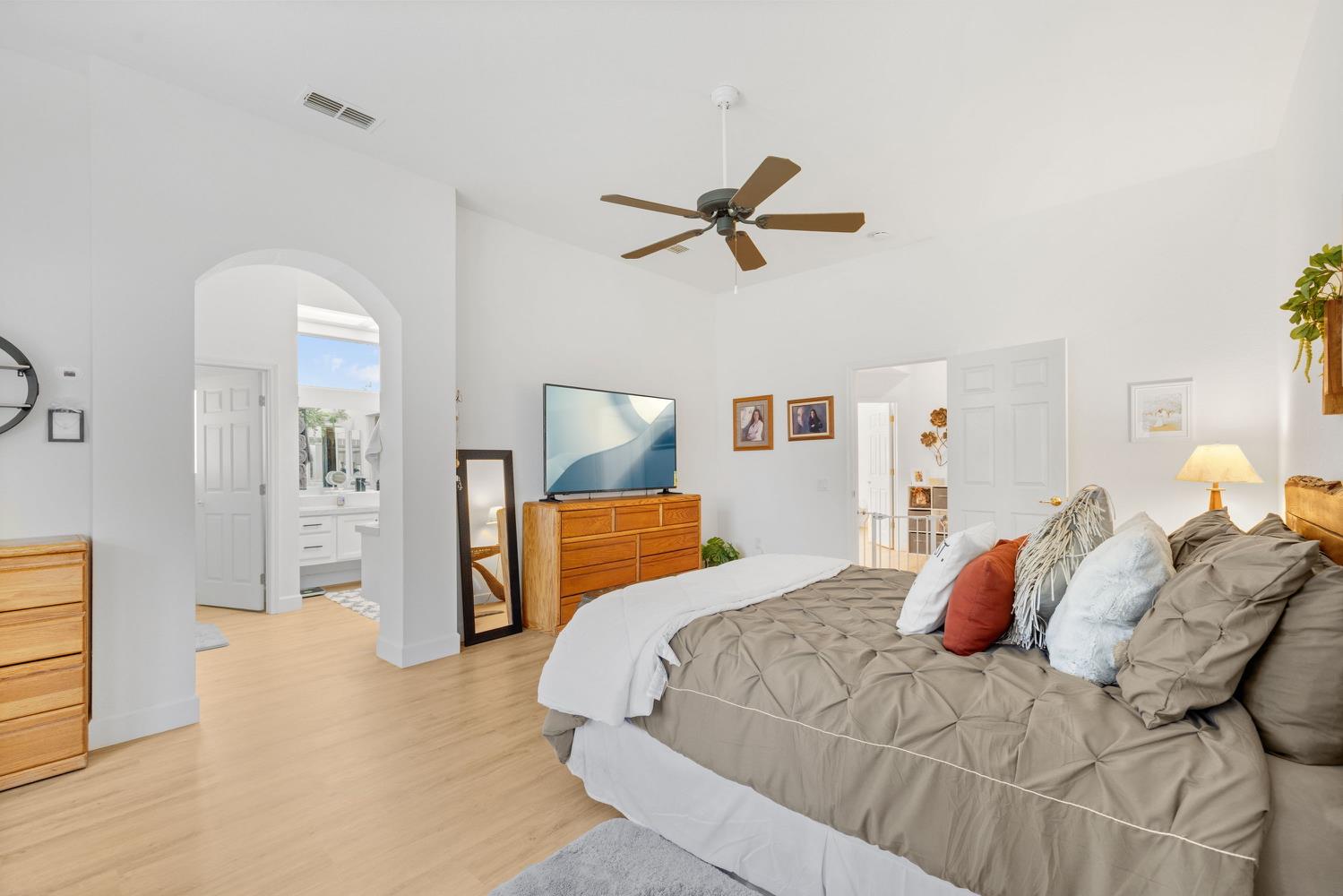 Roseville, California, 95747, United States, 3 Bedrooms Bedrooms, ,2 BathroomsBathrooms,Residential,For Sale,1947974