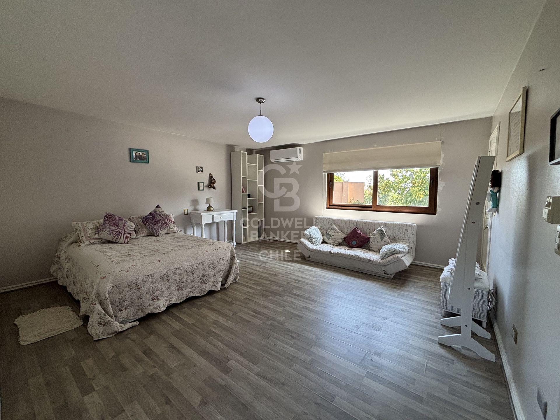La Reina, Chile, 5 Bedrooms Bedrooms, ,5 BathroomsBathrooms,Residential,For Sale,1779147