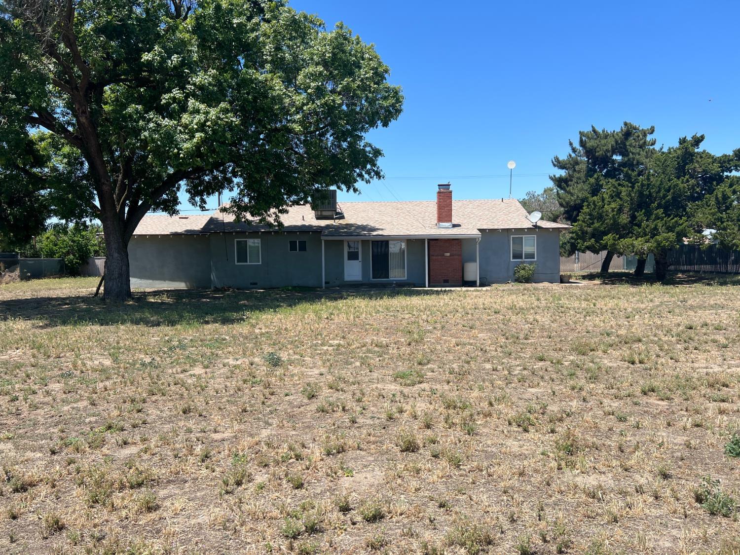 Hughson, California, 95326, United States, 3 Bedrooms Bedrooms, ,2 BathroomsBathrooms,Residential,For Sale,2048137