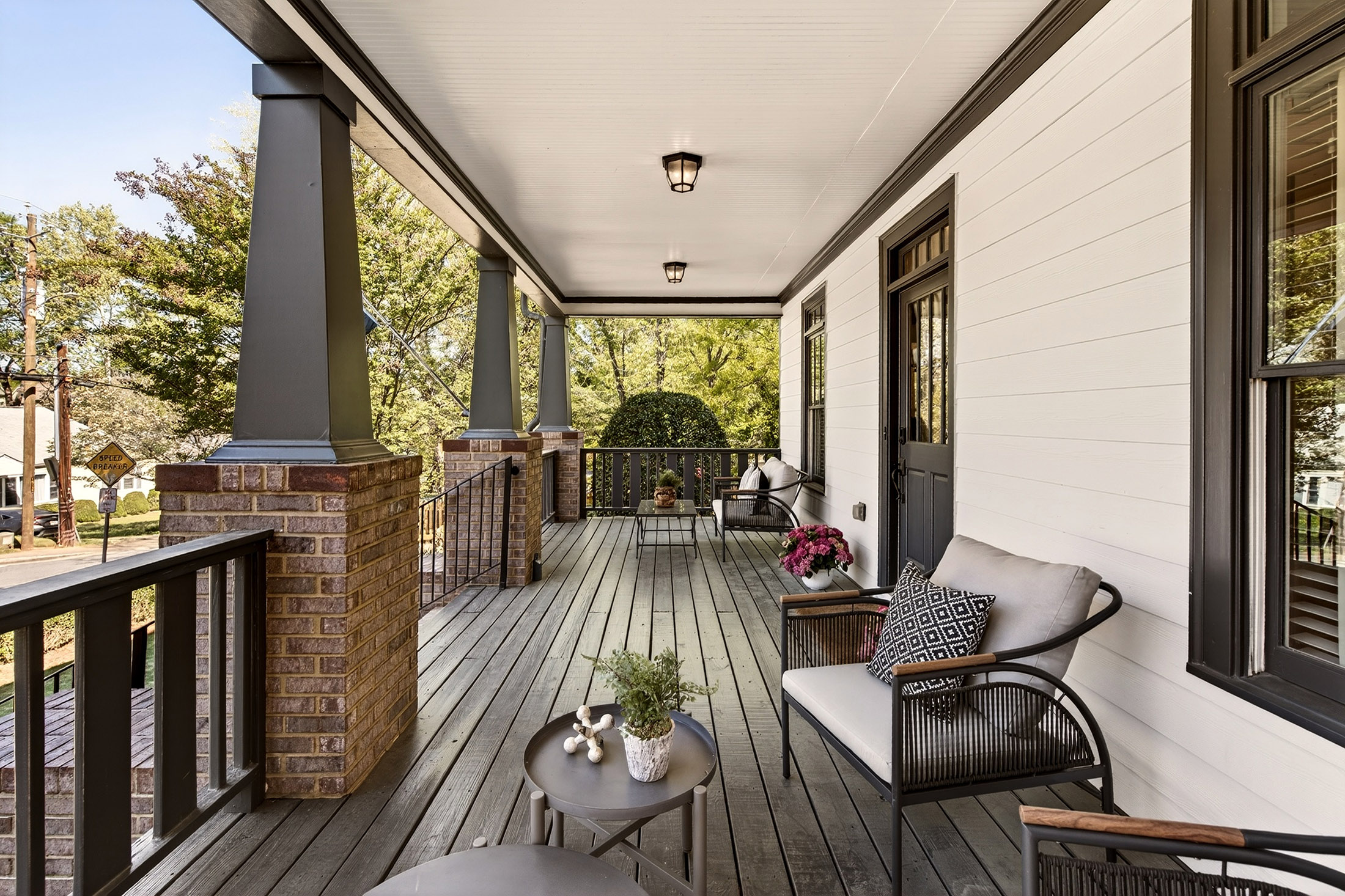  Smyrna Home Blends Space, Flexibility and an Unbeatable Lifestyle - 物件實景