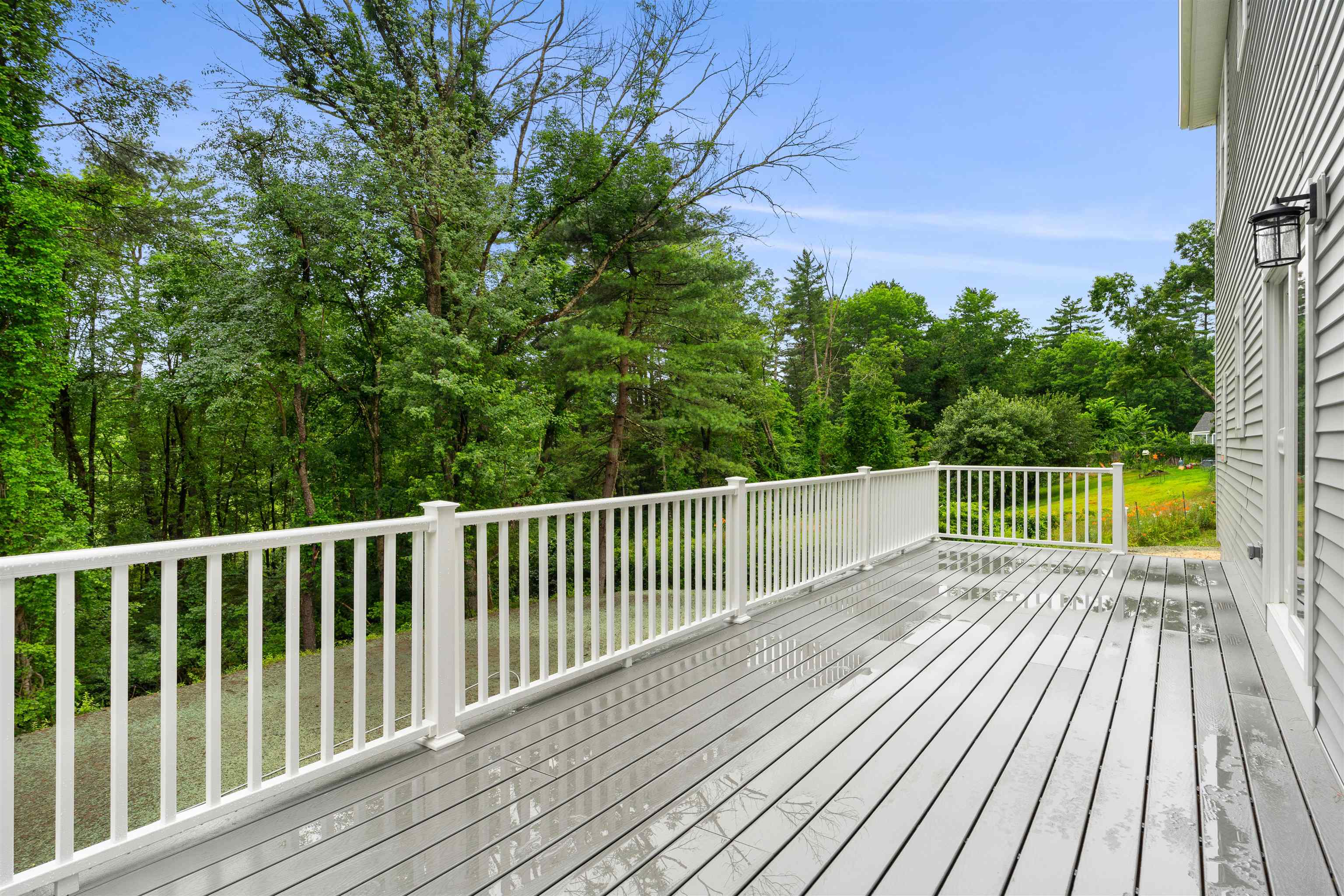 Hooksett, New Hampshire, 03106, United States, 4 Bedrooms Bedrooms, ,3 BathroomsBathrooms,Residential,For Sale,1895985