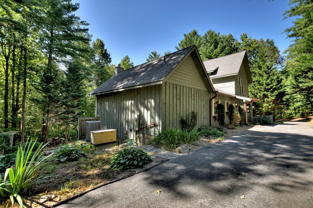 Blue Ridge, Georgia, 30513, United States, 3 Bedrooms Bedrooms, ,4 BathroomsBathrooms,Residential,For Sale,1858948