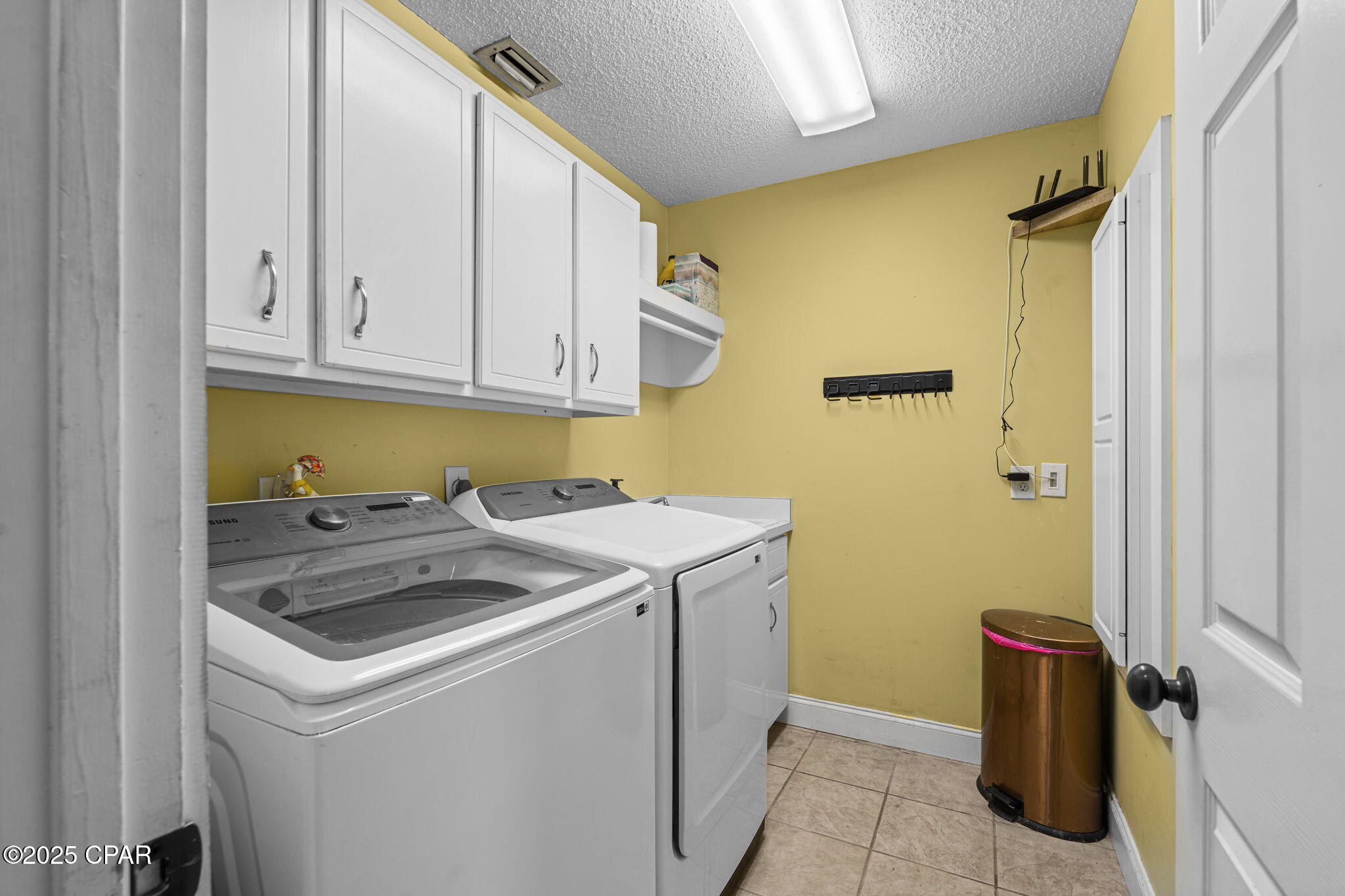 Panama City, Florida, 32405, United States, 4 Bedrooms Bedrooms, ,2 BathroomsBathrooms,Residential,For Sale,1984814