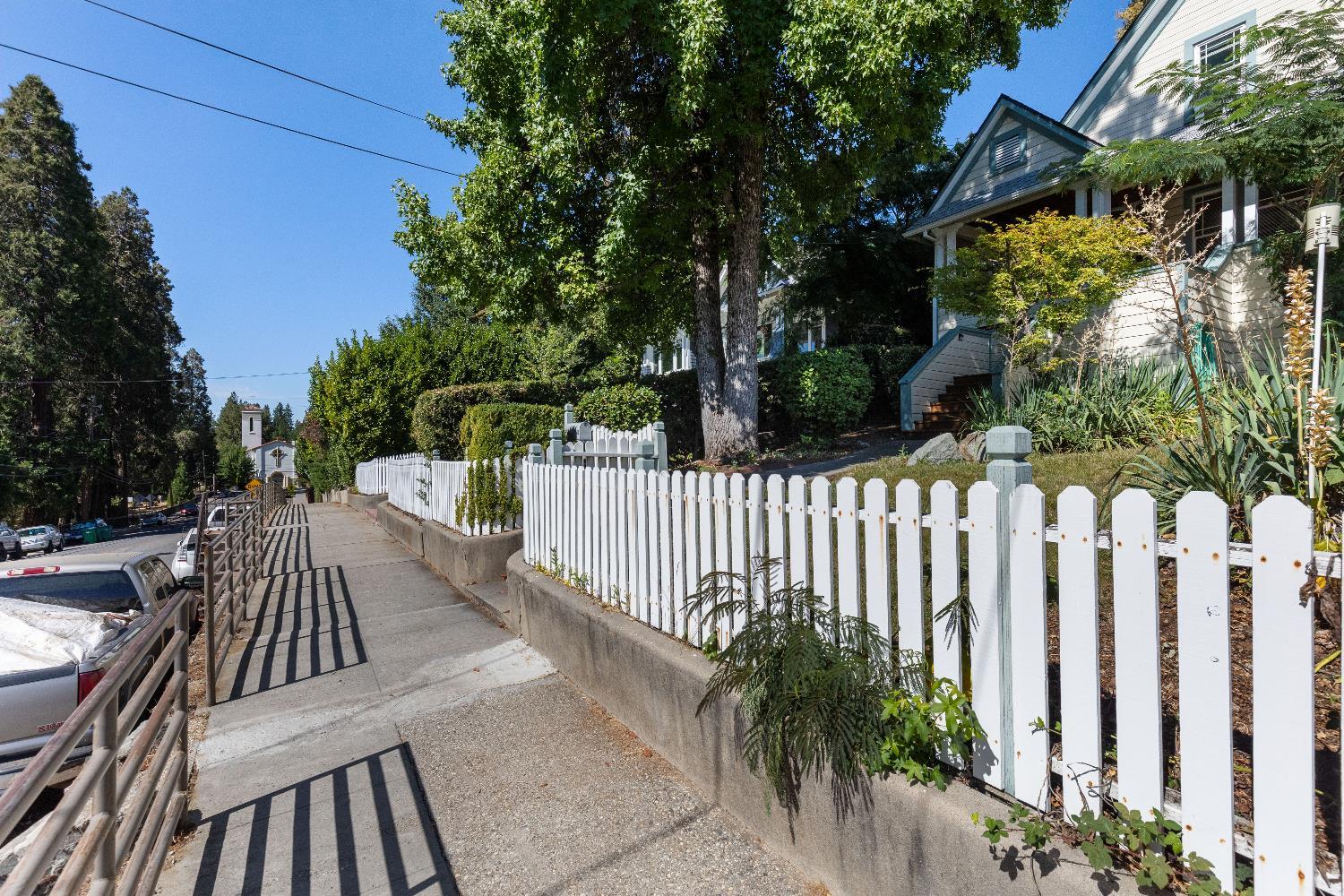 Grass Valley, California, 95945, United States, 2 Bedrooms Bedrooms, ,2 BathroomsBathrooms,Residential,For Sale,1928164