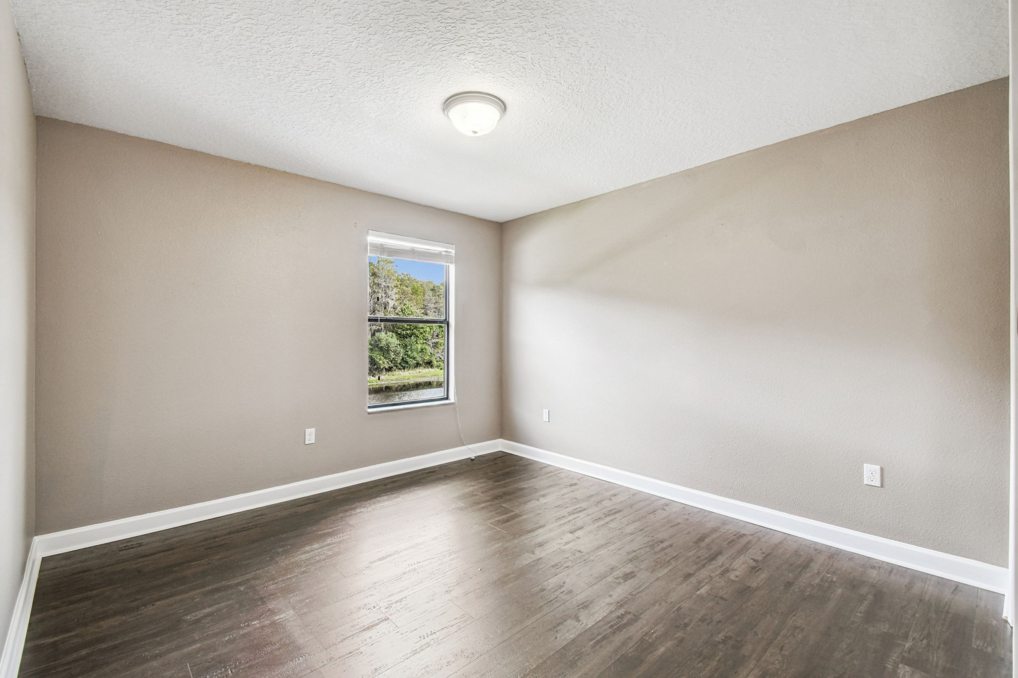 New Port Richey, Florida, 34655, United States, 6 Bedrooms Bedrooms, ,4 BathroomsBathrooms,Residential,For Sale,1980137